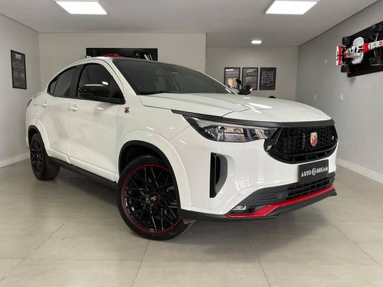 FIAT FASTBACK 1.3 TURBO 270 FLEX ABARTH AT6 FIAT FASTBACK 1.3 TURBO 270 FLEX ABARTH AT6